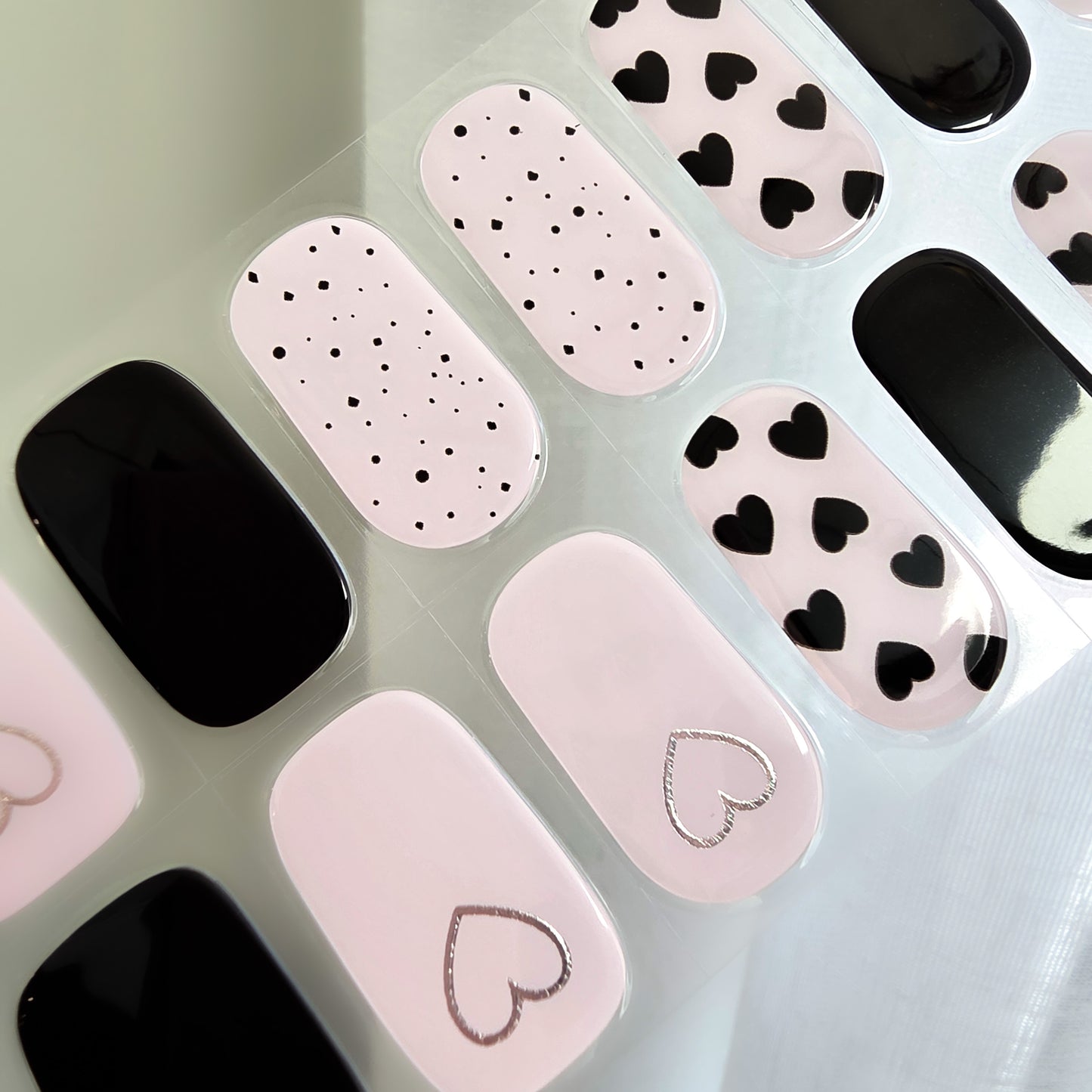 Black & Pink Love